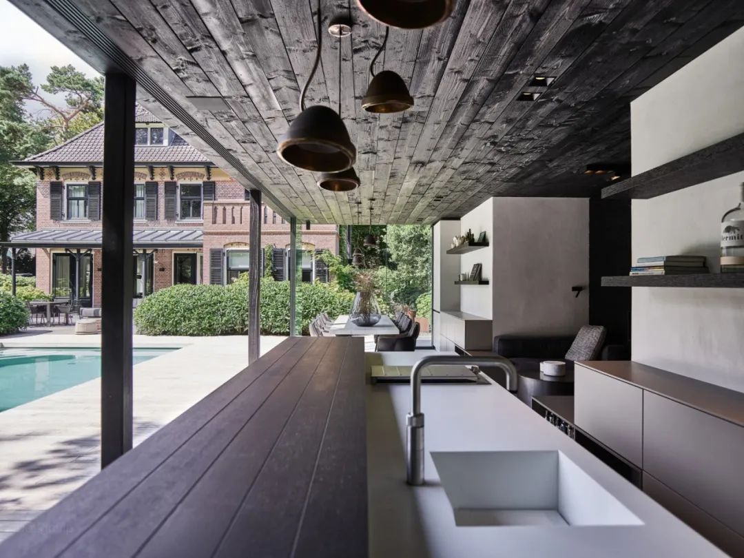 现代极简河畔别墅丨GrantJohnson-44