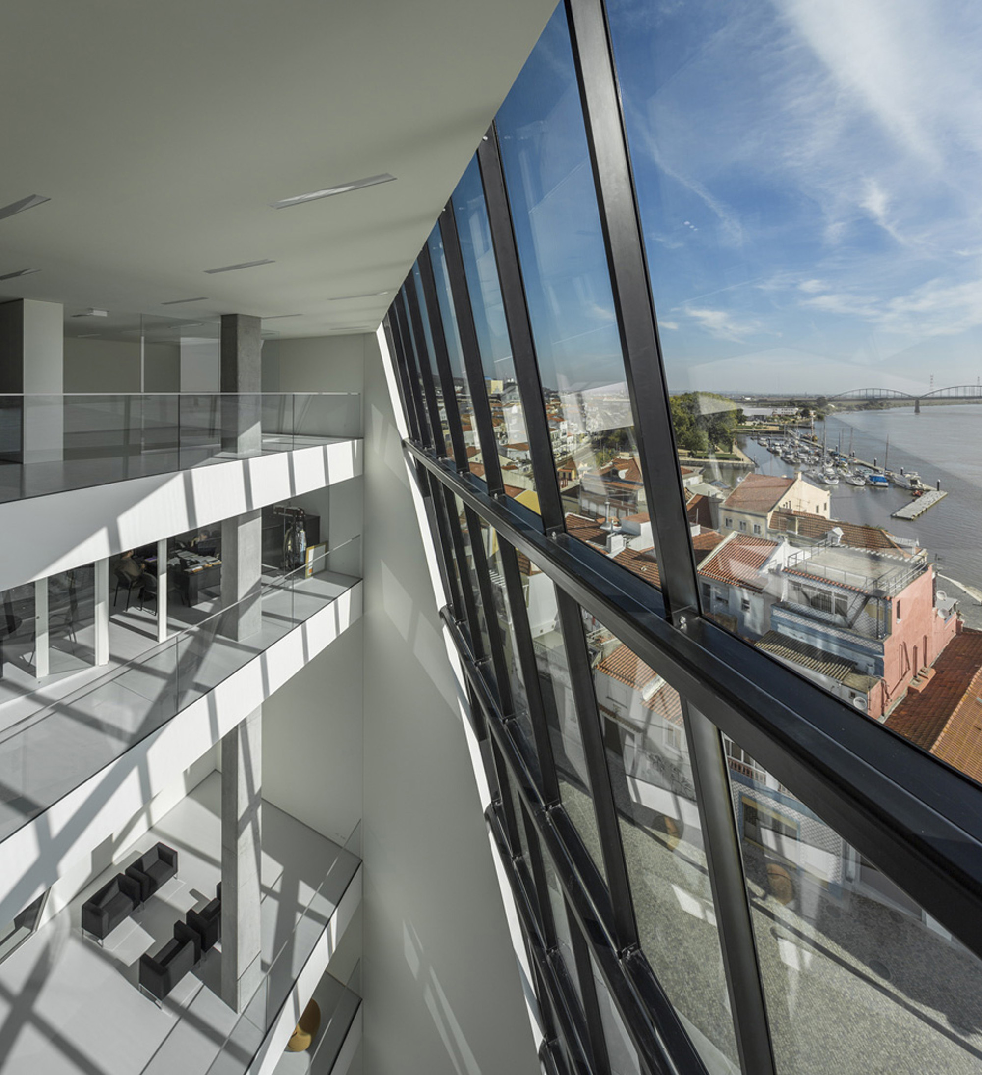 Vila Franca de Xira Municipal Library / Miguel Arruda Arquitectos Associados-34