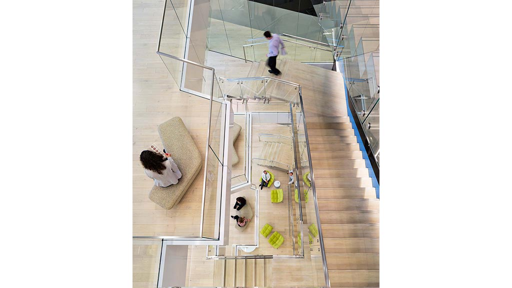 Intelsat 未来主义总部，打造卫星通信领导者形象-3