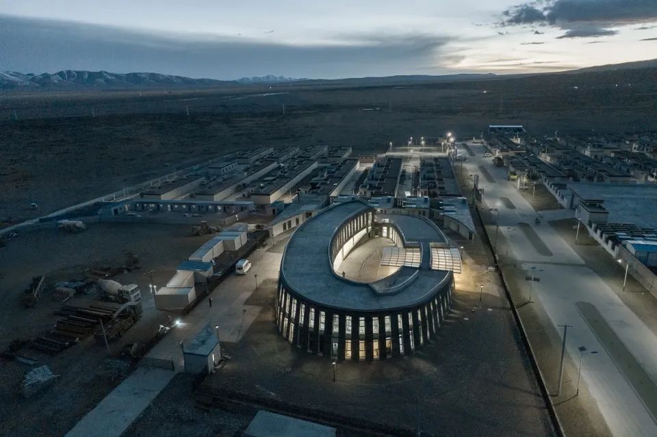 冈仁波齐下的卫生院丨北京八作建筑设计事务所有限公司-41