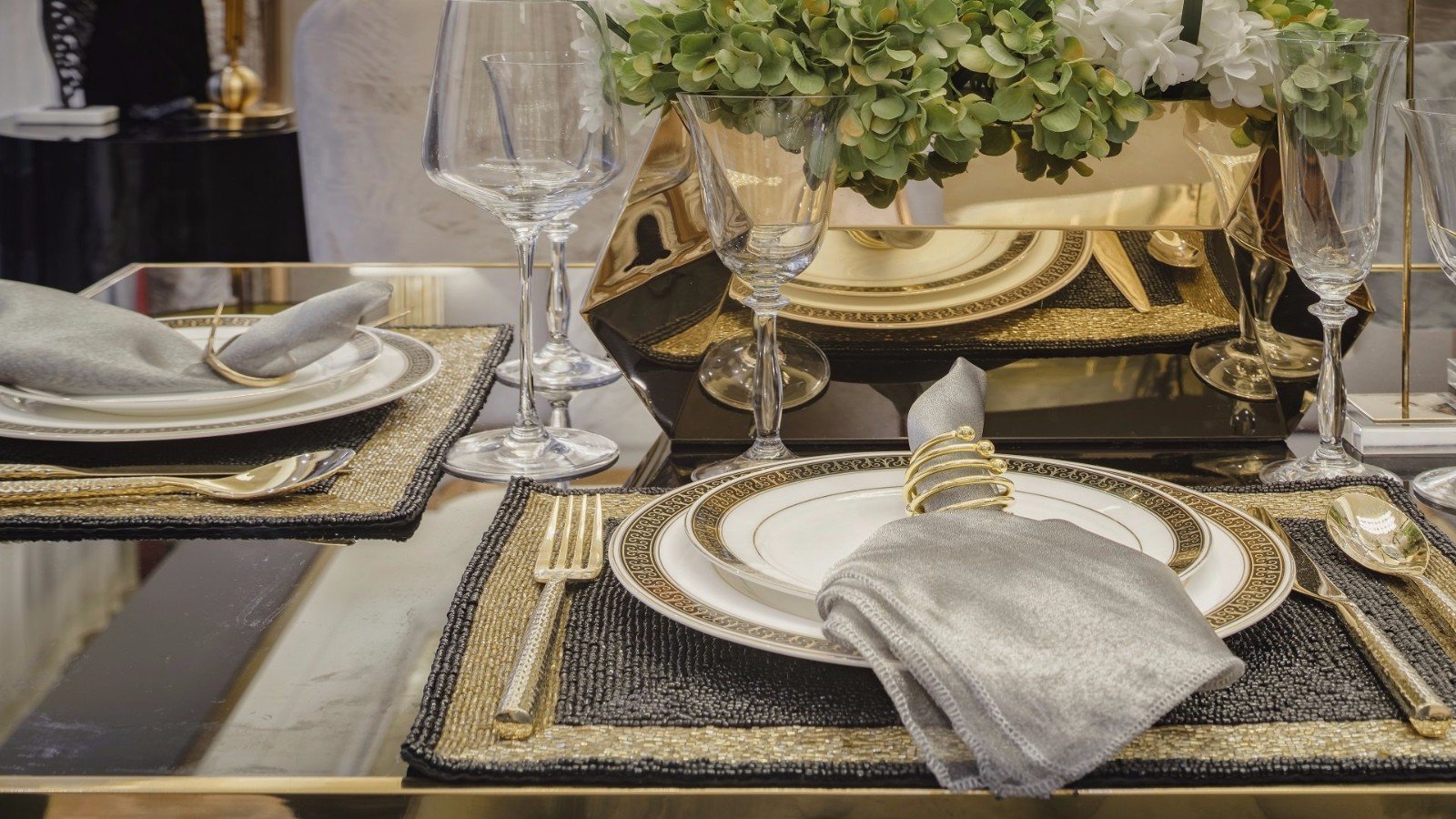 成都融创观玺台高层样板间E 2户型  于计设计-4