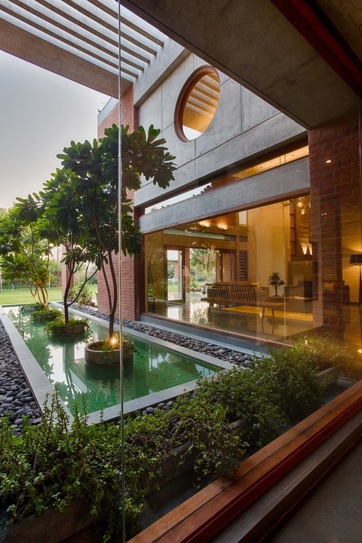 三代同堂的和谐空间——印度 Shaila Patel House-13