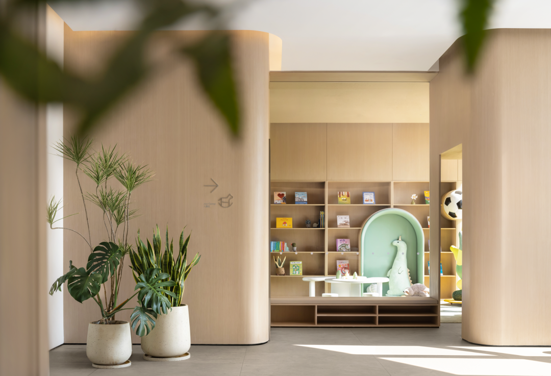 大连西安路蔚来中心丨中国大连丨元禾大千(软装),MOC DESIGN(硬装)-36