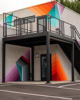 加州 Encinitas 的彩色建筑艺术
