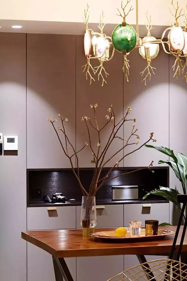 140㎡开放式空间，衣帽间、储物间一应俱全，逆天设计让家翻倍-122