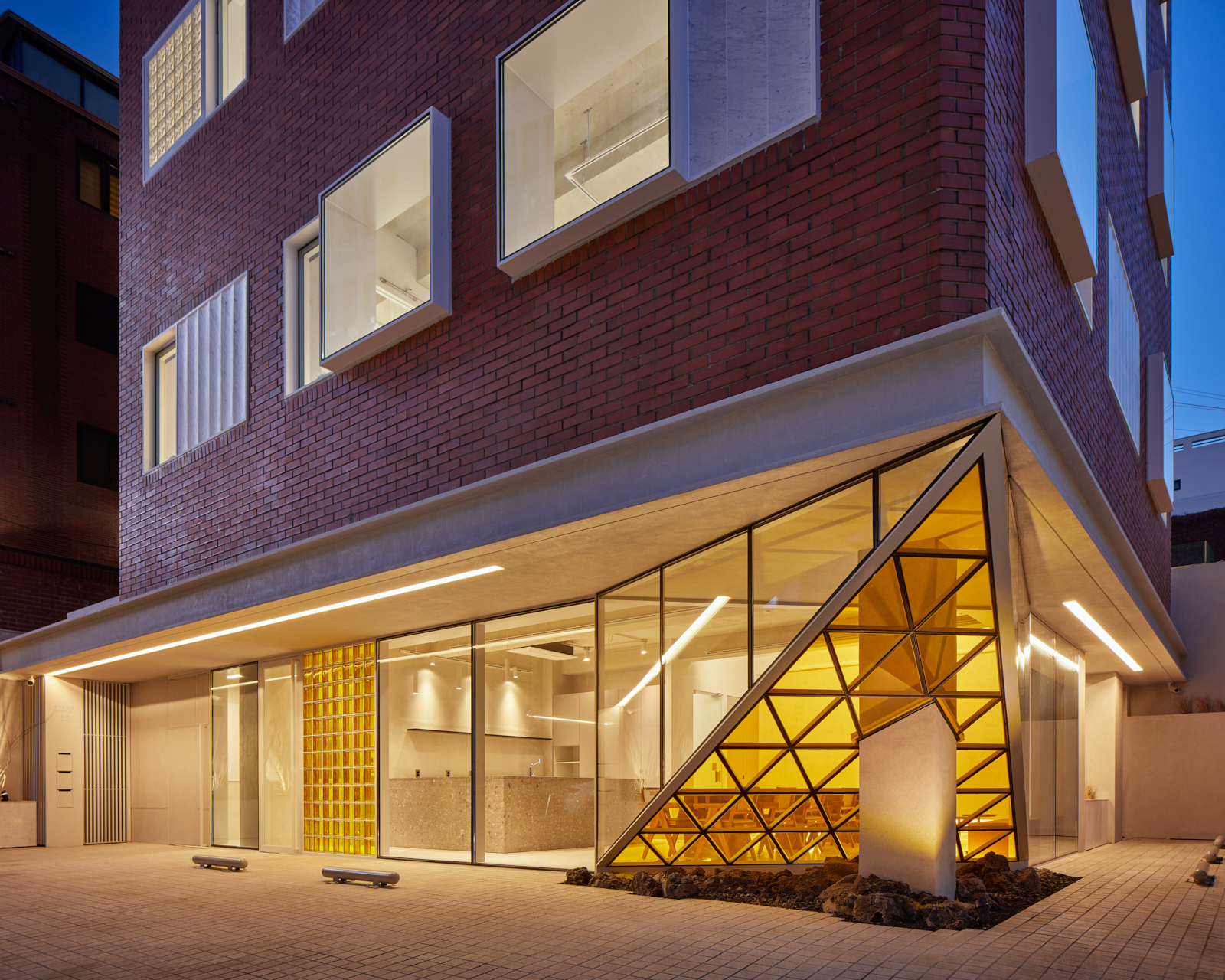 九个窗户，S·E·E·D 房屋丨韩国首尔丨S.E.E.D haus-36