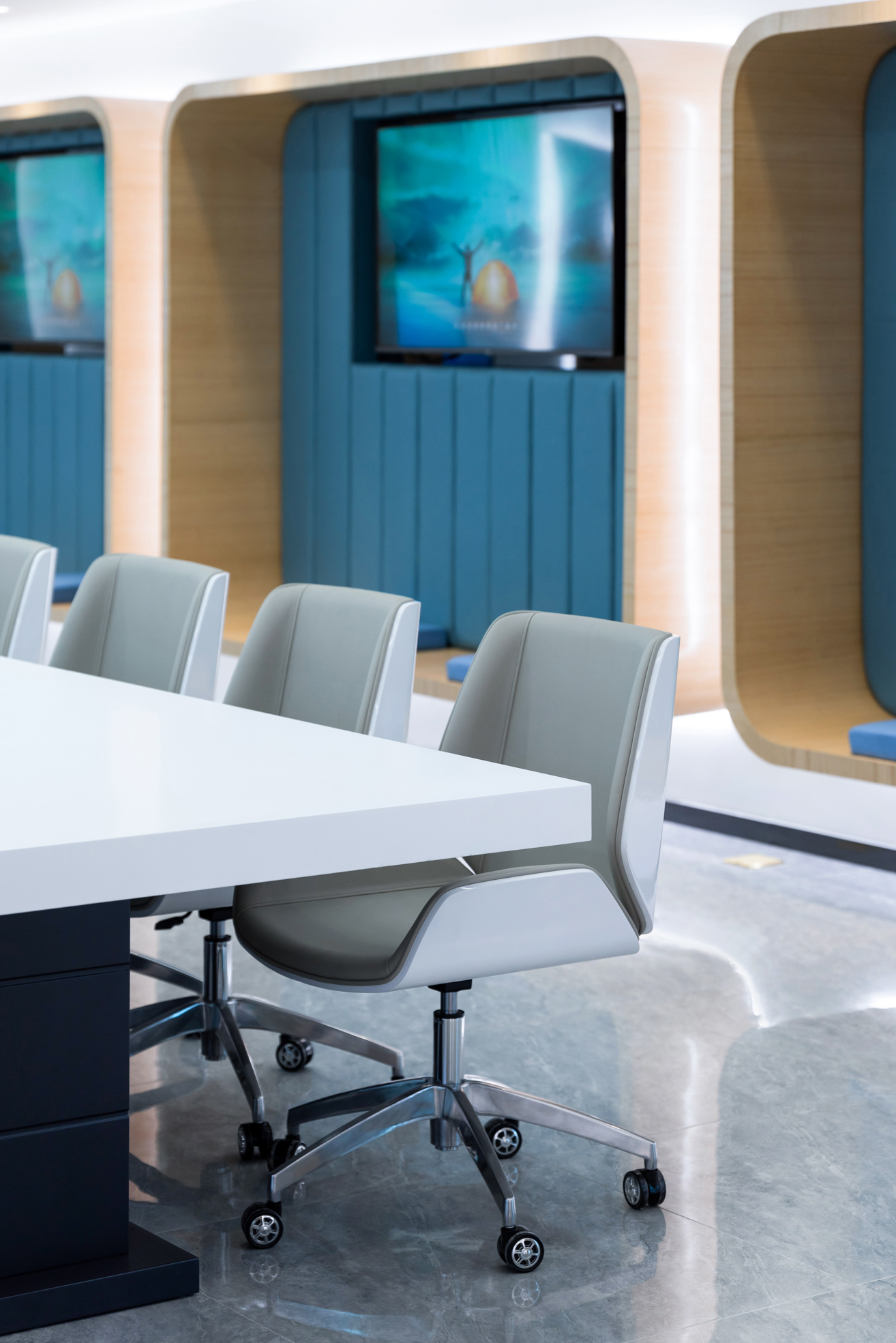 前进未来·一座穿越宇宙的飞船办公室-24