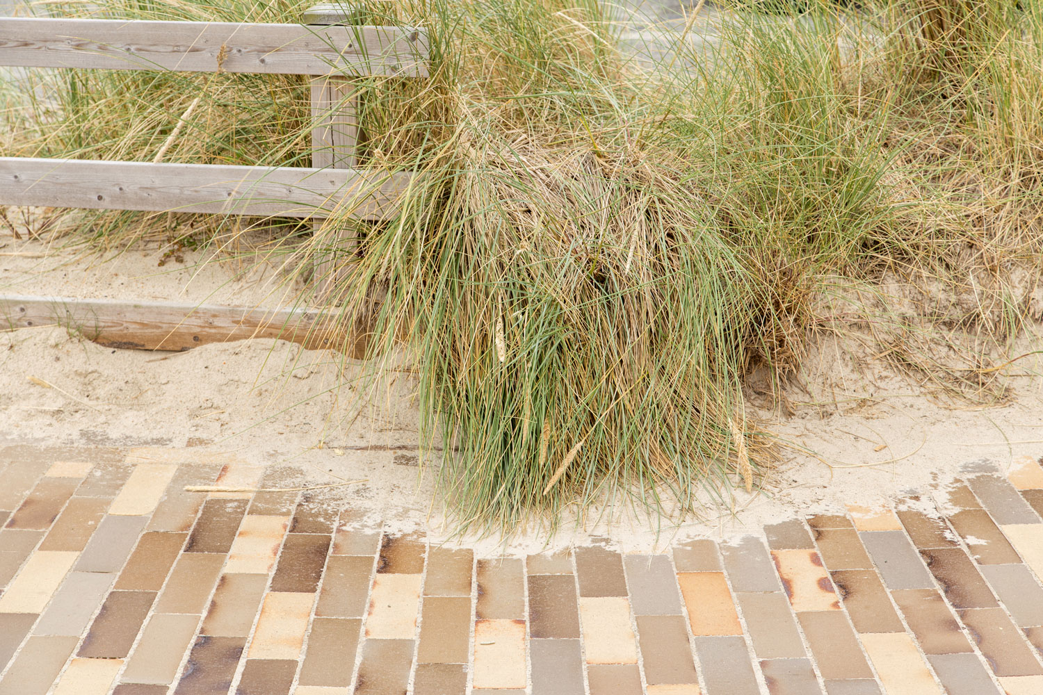 历史砖墙重塑丹麦 Fanø Bad 海滨小镇-22