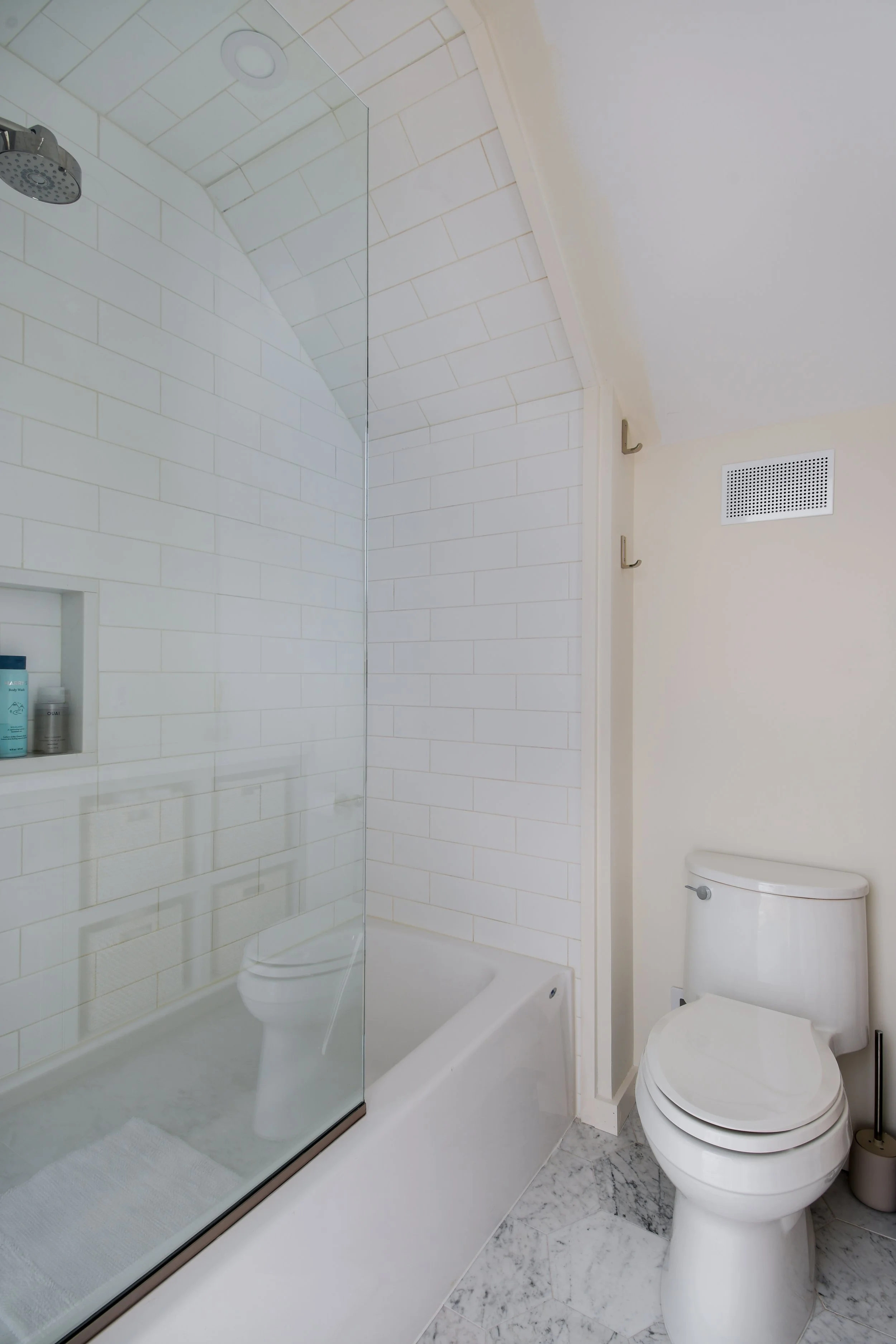 FOREST MOUNTAIN VIEW HOME — Meldrum Design-43