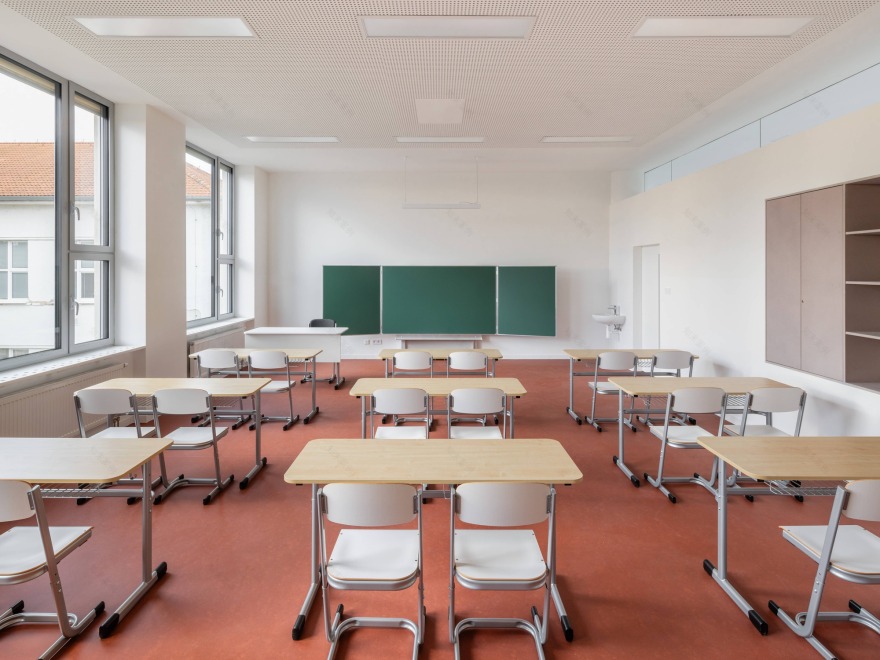 小学扩建 新学校亭阁与多功能厅丨斯洛伐克丨Bakyta architekti-47