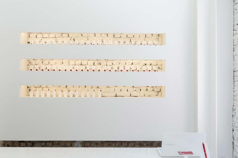 简约 12 坪咖啡厅，红白设计展现个性空间-14