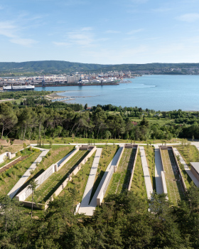 Cemetery Ankaran / void arhitektura