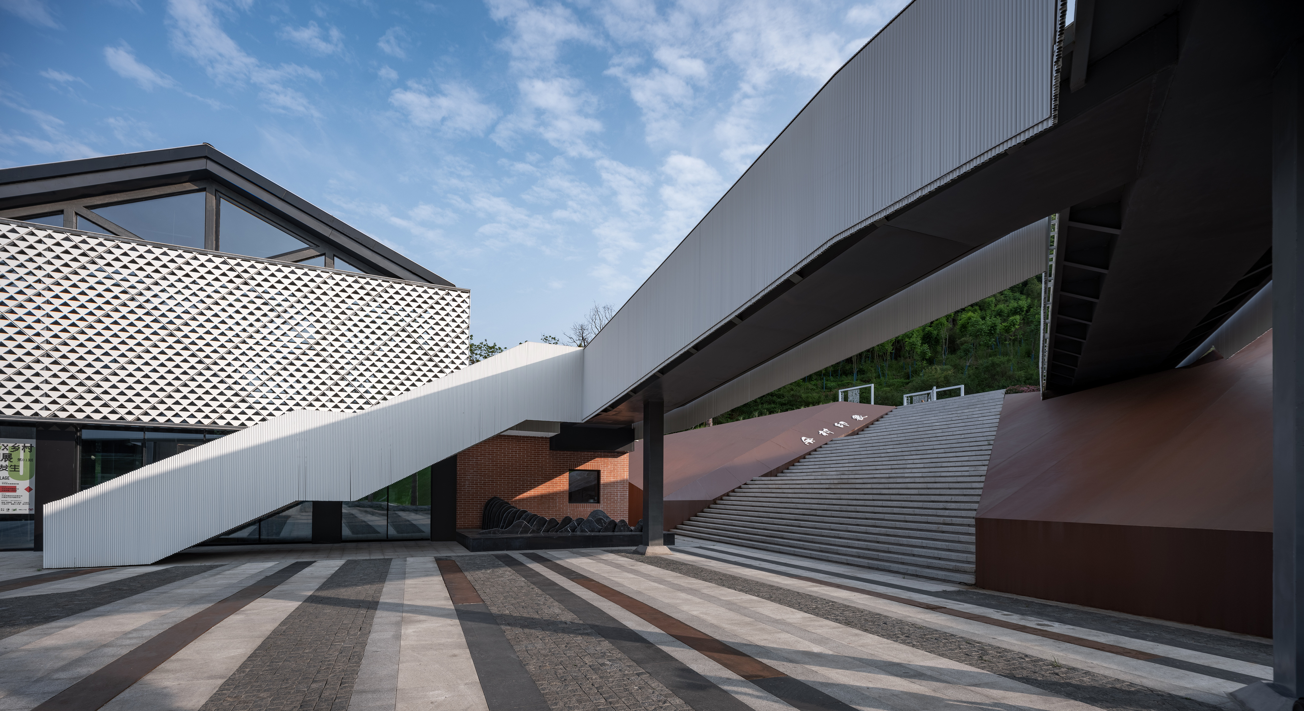 乡村工业遗存更新：余村印象青年图书馆 / 上海交通大学设计学院杜春宇团队 -13