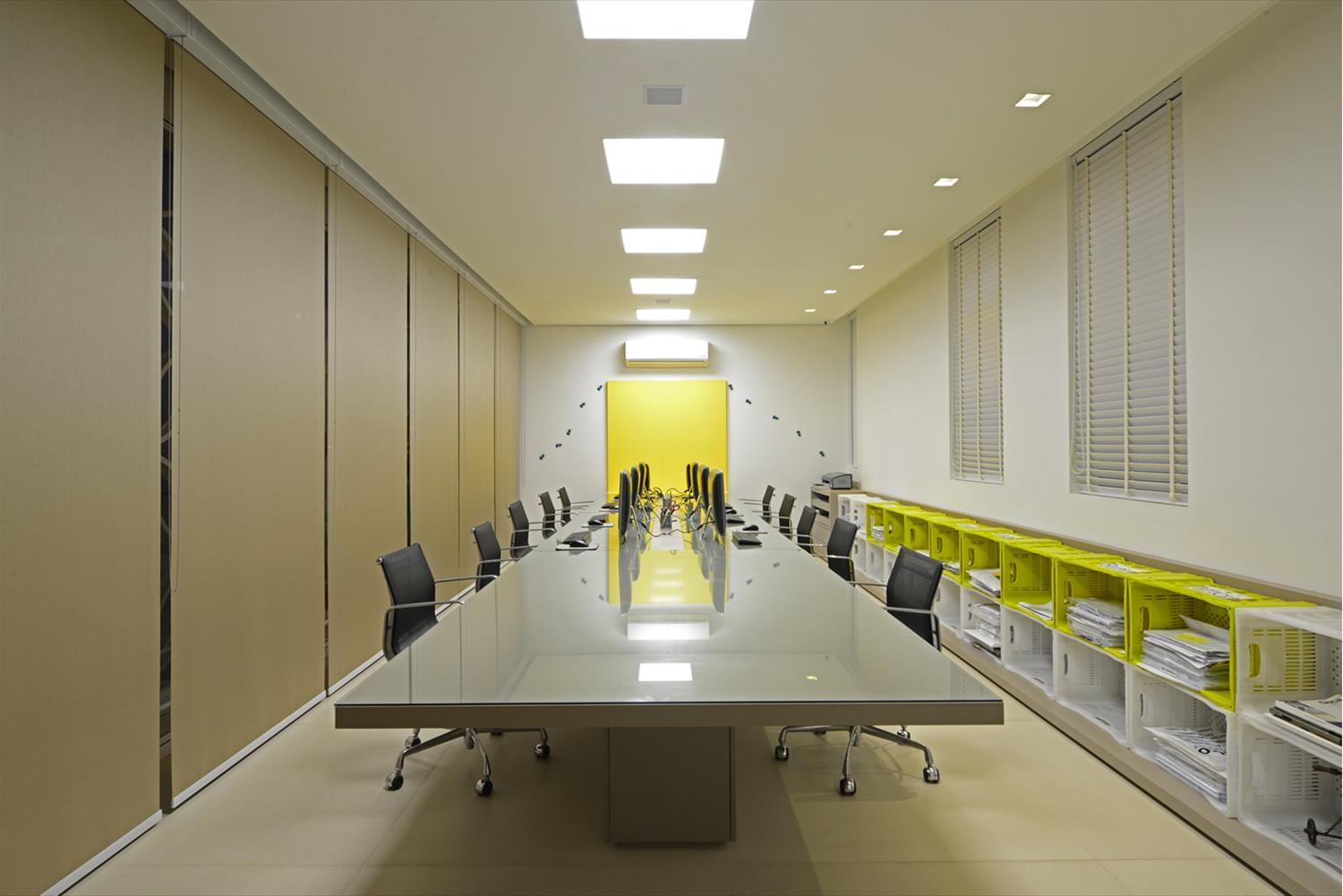 巴西沙龙德穆拉建筑事务所 · 融入自然的现代办公空间-12