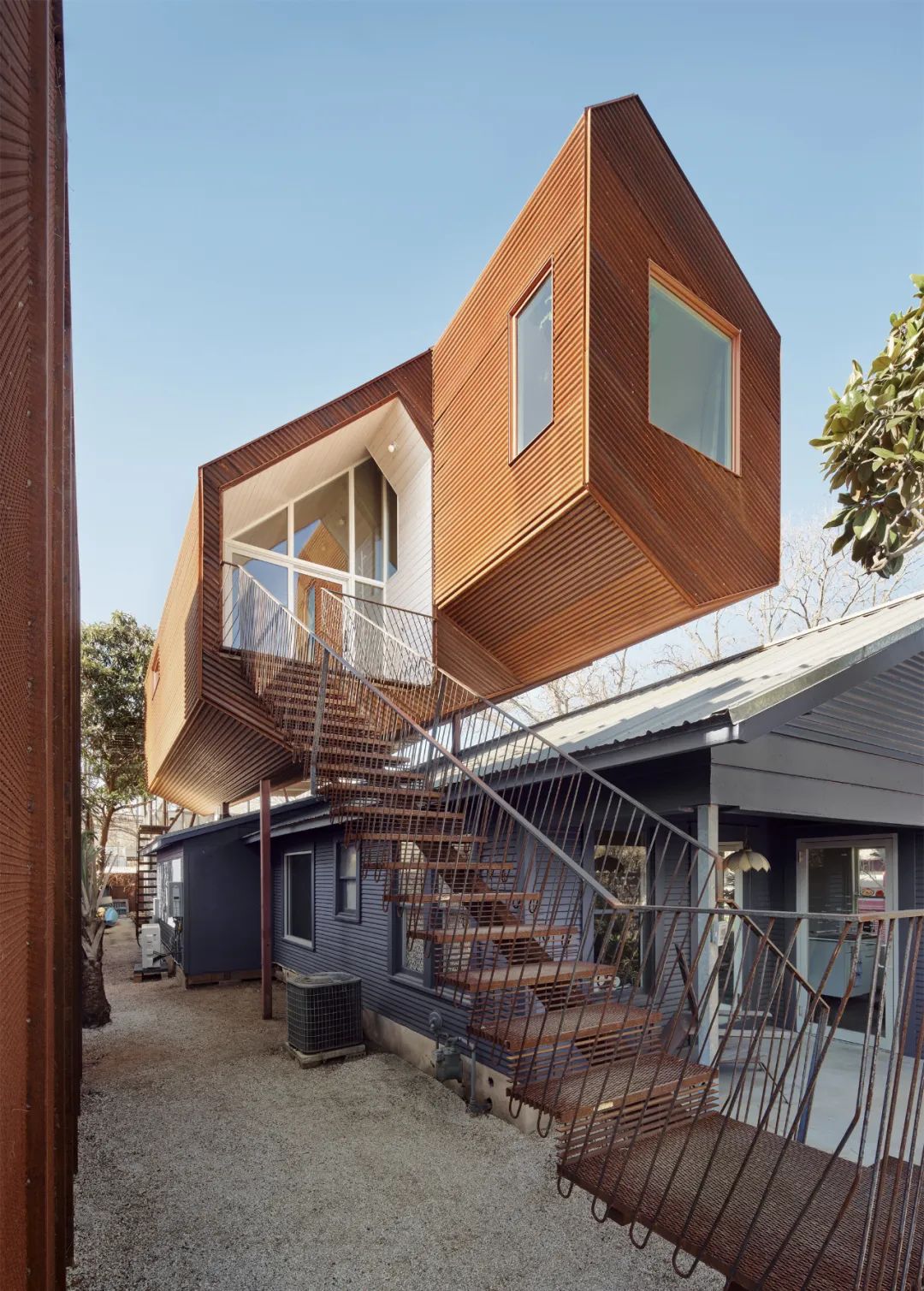 屋顶上的灵动工作室 · The Perch 小屋丨美国丨Nicole Blair-0