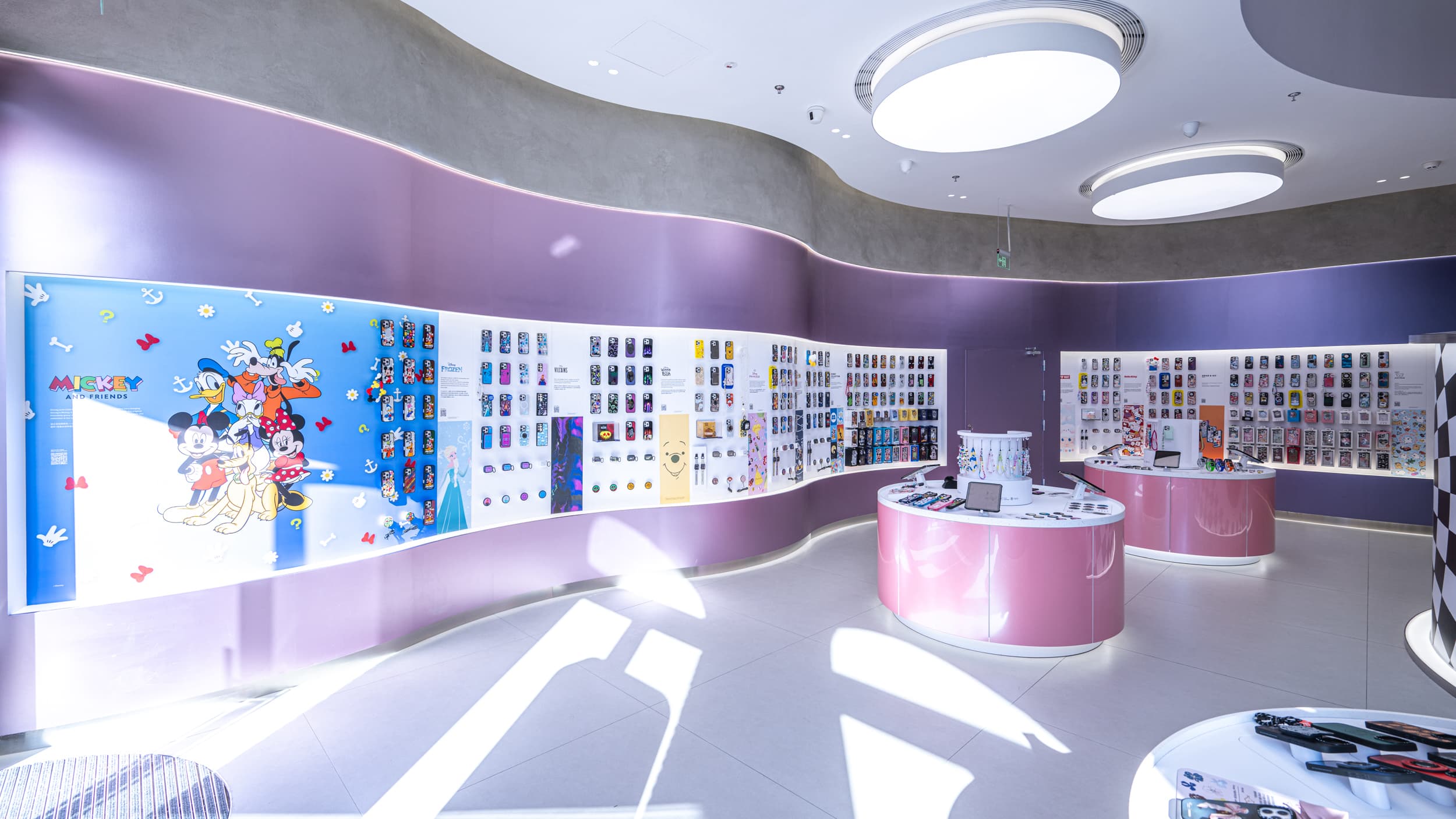 CASETiFY STUDiO迪士尼小镇店丨中国上海丨hcreates(设计总监Hannah Churchill等)-29