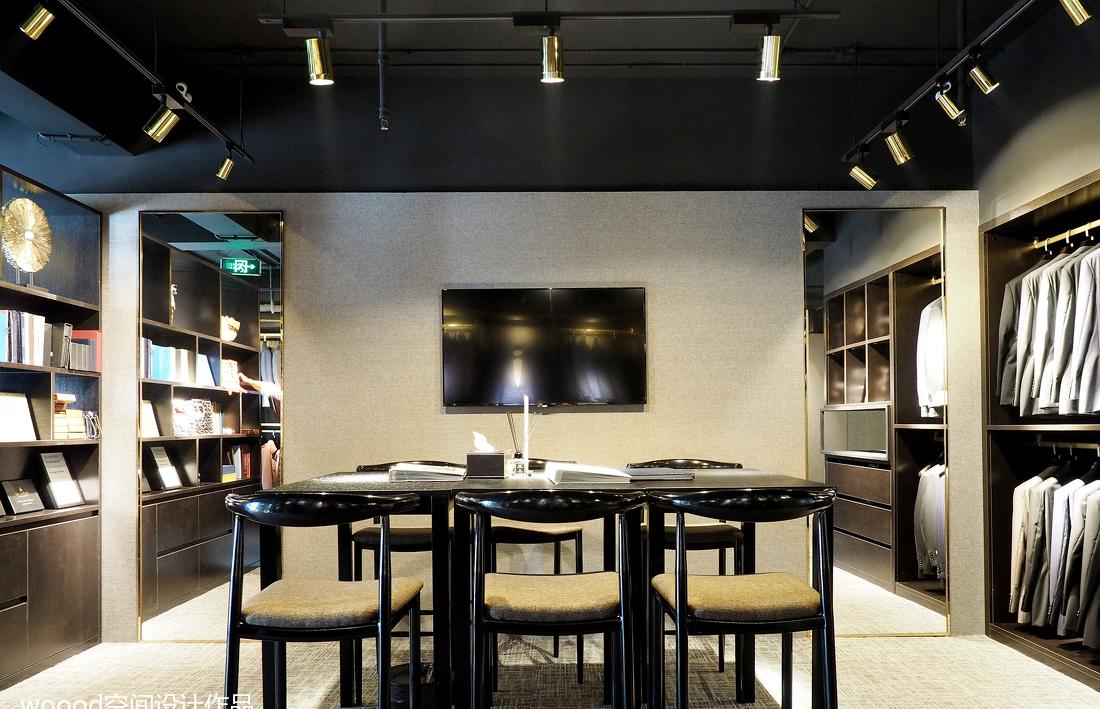 WOOODDESIGN丨北京优山服装店-银石广场店实景案例-4