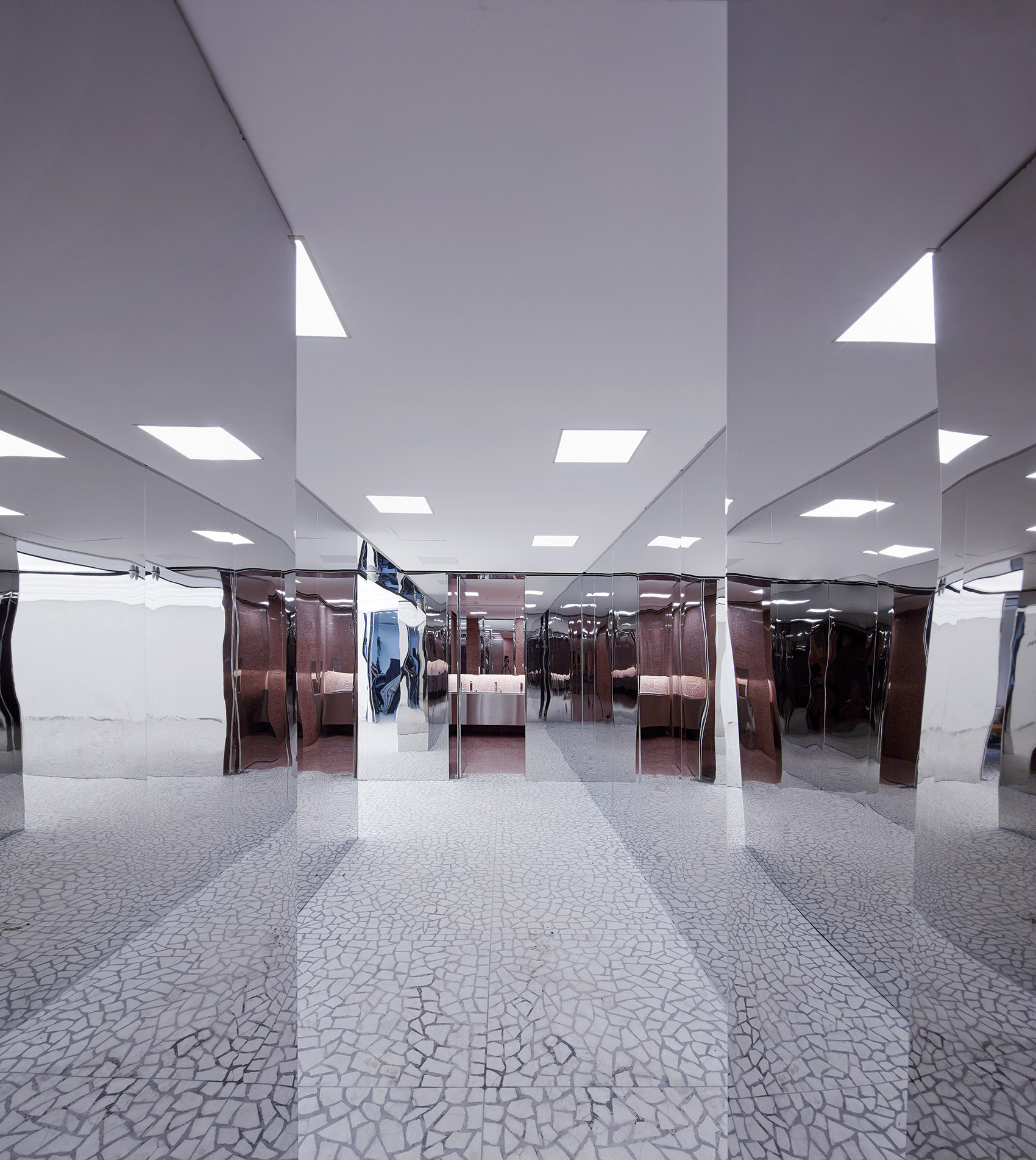 方盒子 & 城市之光售楼处,太原 / CLOU-26