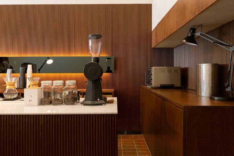 首尔 8 坪咖啡厅 精致室内设计展现个性魅力-13