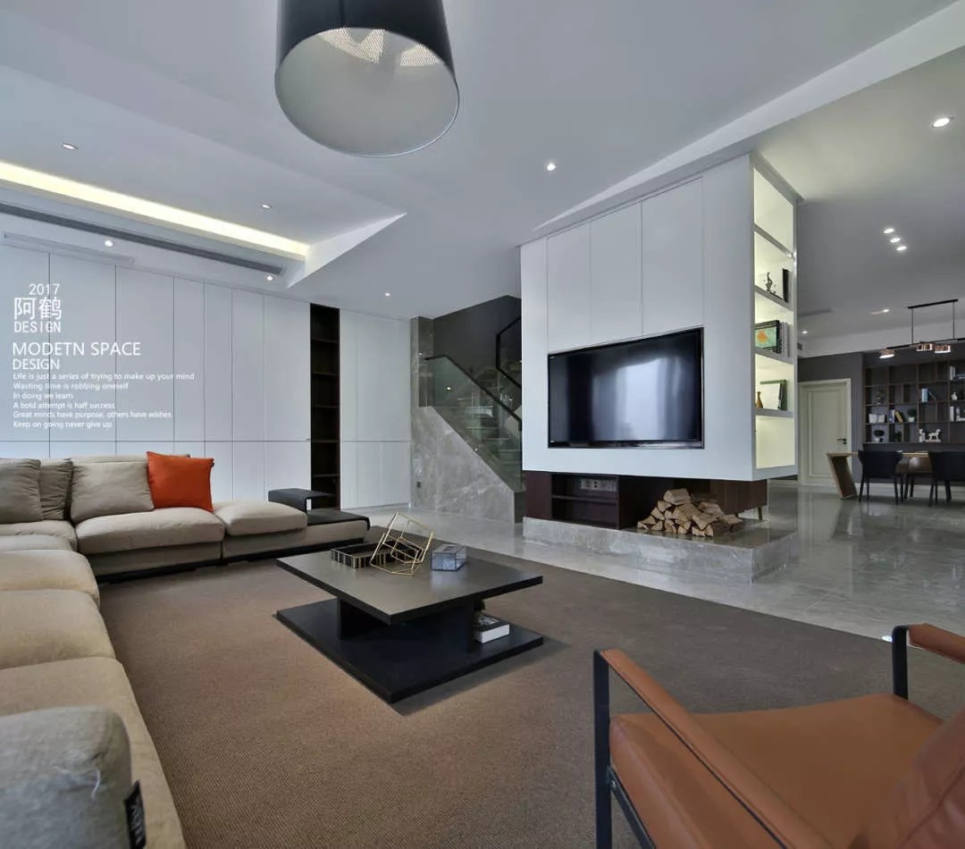 客厅中间的一堵墙竟然是电视机绝佳的摆放位置？| 阿鹤设计-6