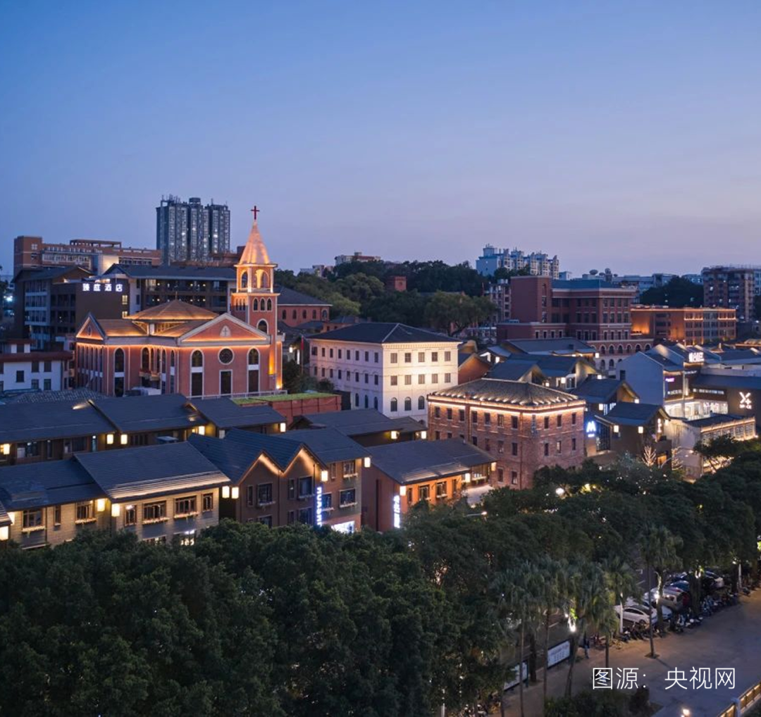 栋三尺设计|依山望江，空间中的精神秩序——现代奢居的仪式与尺度-7