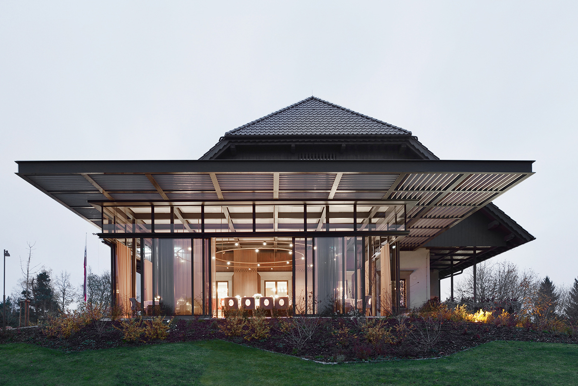 斯洛文尼亚古老高尔夫俱乐部别墅重焕新生-16