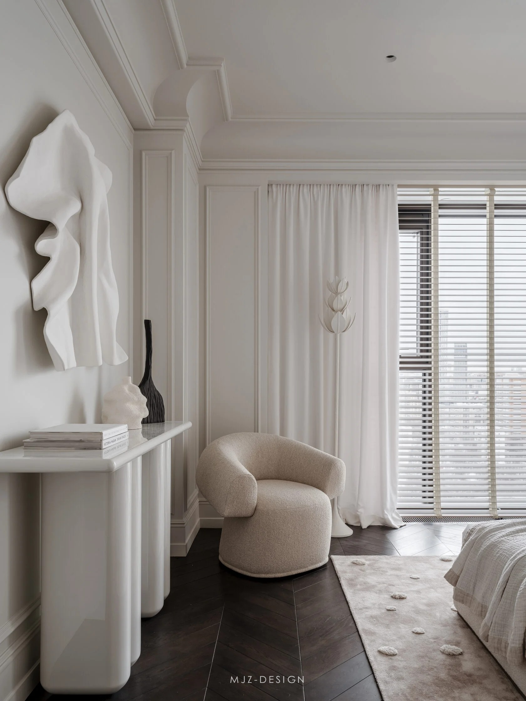 波克隆纳亚街 9 号，127 室（注：由于POKLONNAYA推测为俄语街道名，音译为波克隆纳亚街，127结合常见情况推测为房间号等，若实际情况不符，请提供更多背景信息） 丨俄罗斯莫斯科丨QUADRO ROOM-28