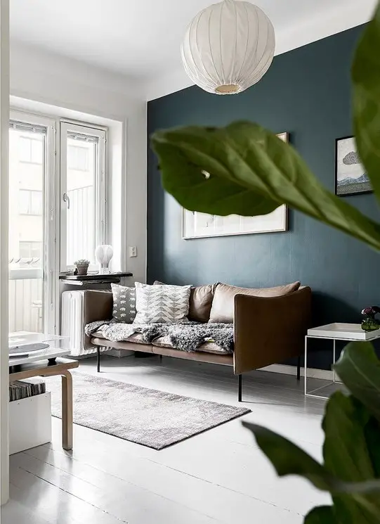 41 平米瑞典个性设计公寓 | 色彩与古董壁纸的完美融合-5