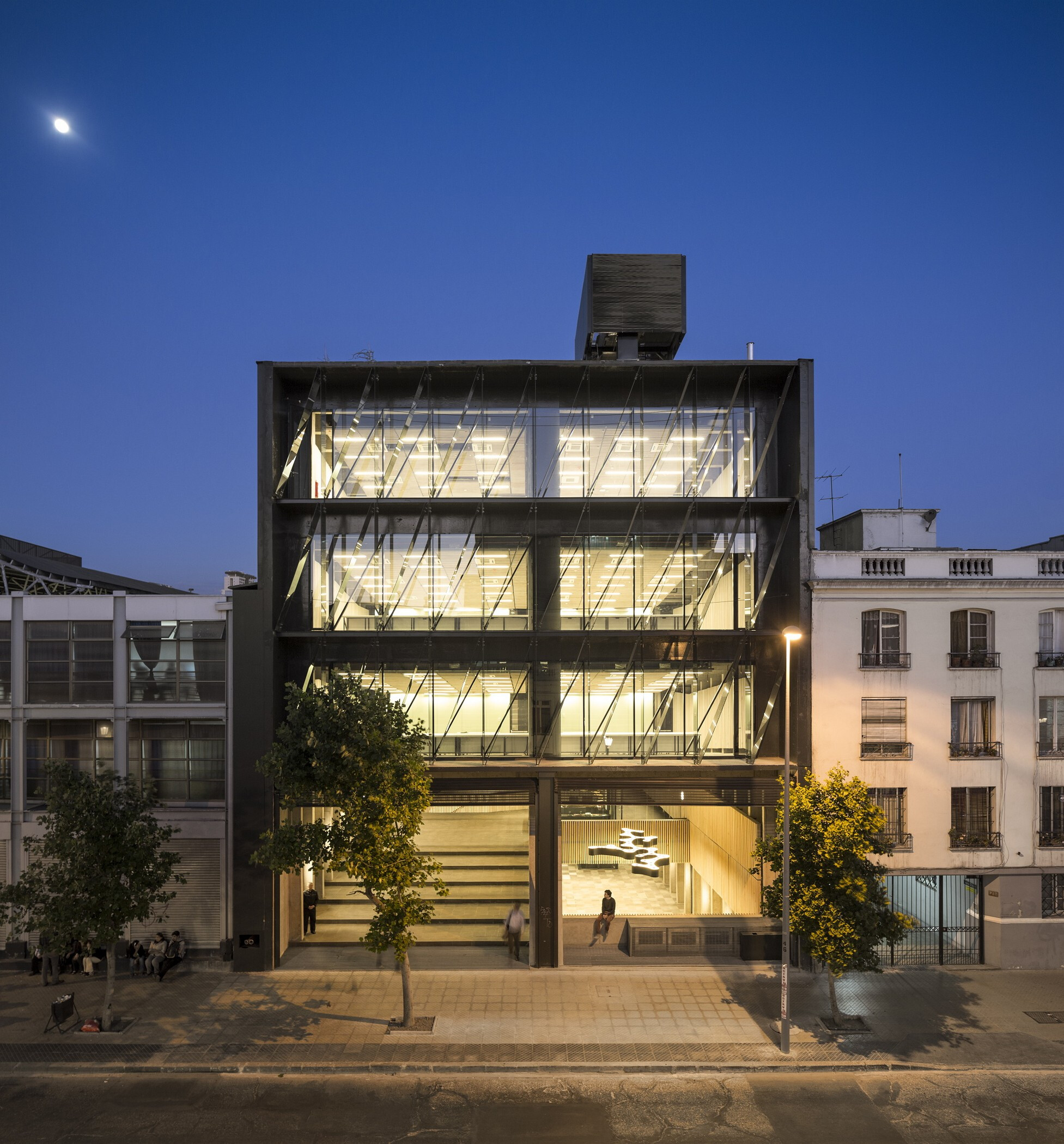 智利 Diego Portales 大学室内设计-7