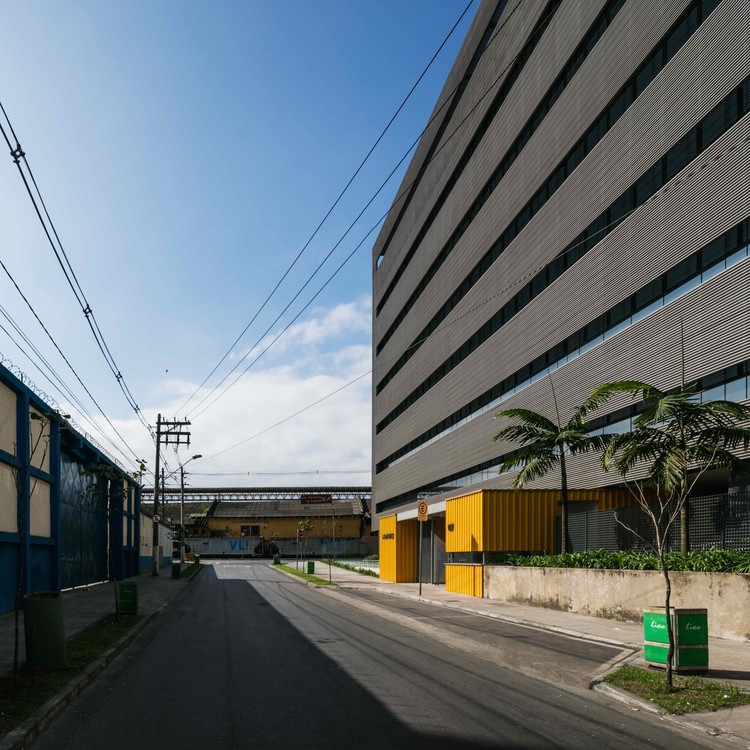 Almares Building  Reinach Mendonça Arquitetos Associados-26