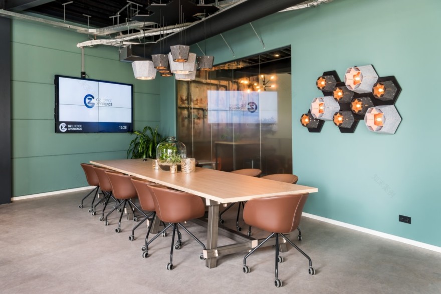 荷兰 Westzaan 的 GZ OfficeXperience 陈列室——现代办公空间的绿色演绎-24