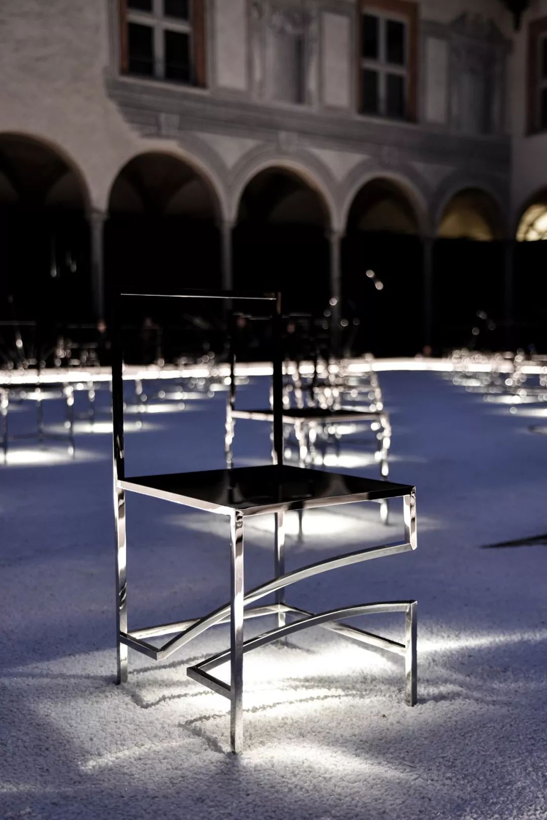 nendo 打造东京商业综合体,极简设计展现灵动趣味-260