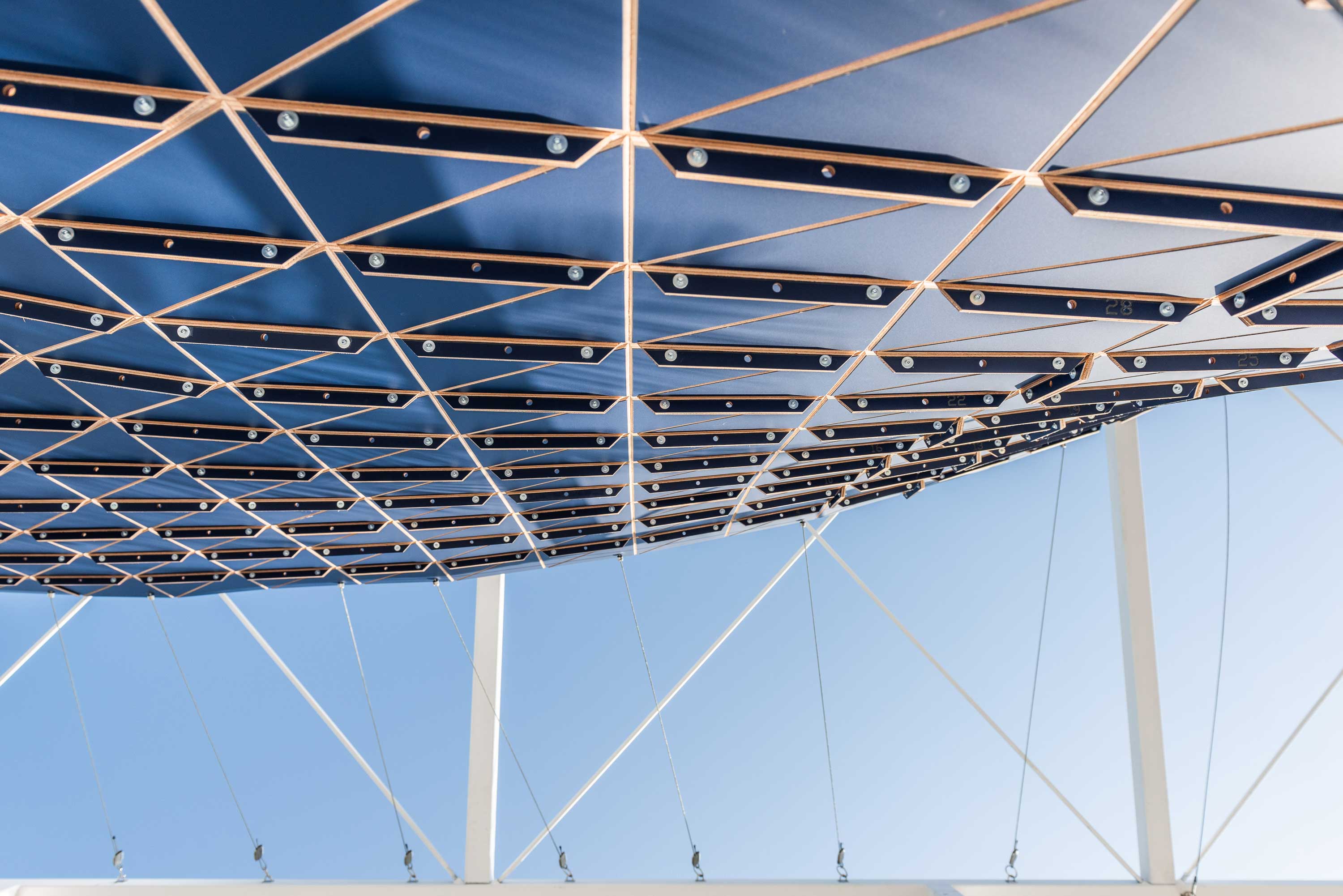 迪拜设计周 2018 亮点 · 参数化表皮木质装置-25