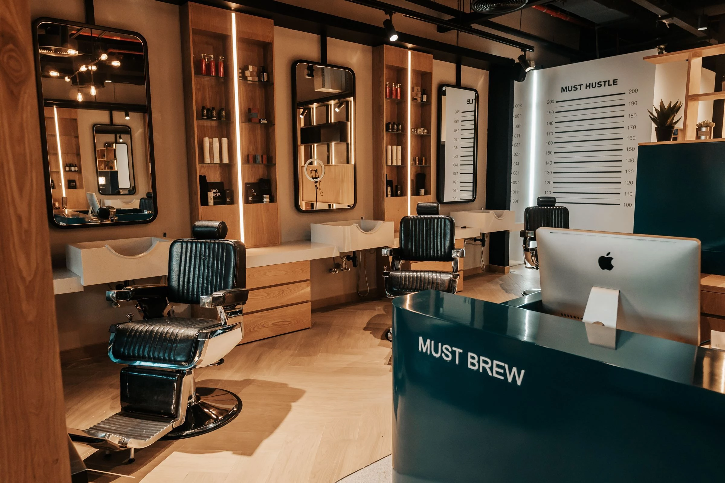 MustDash 理发店丨阿联酋迪拜丨The Trouvaille Studio-23