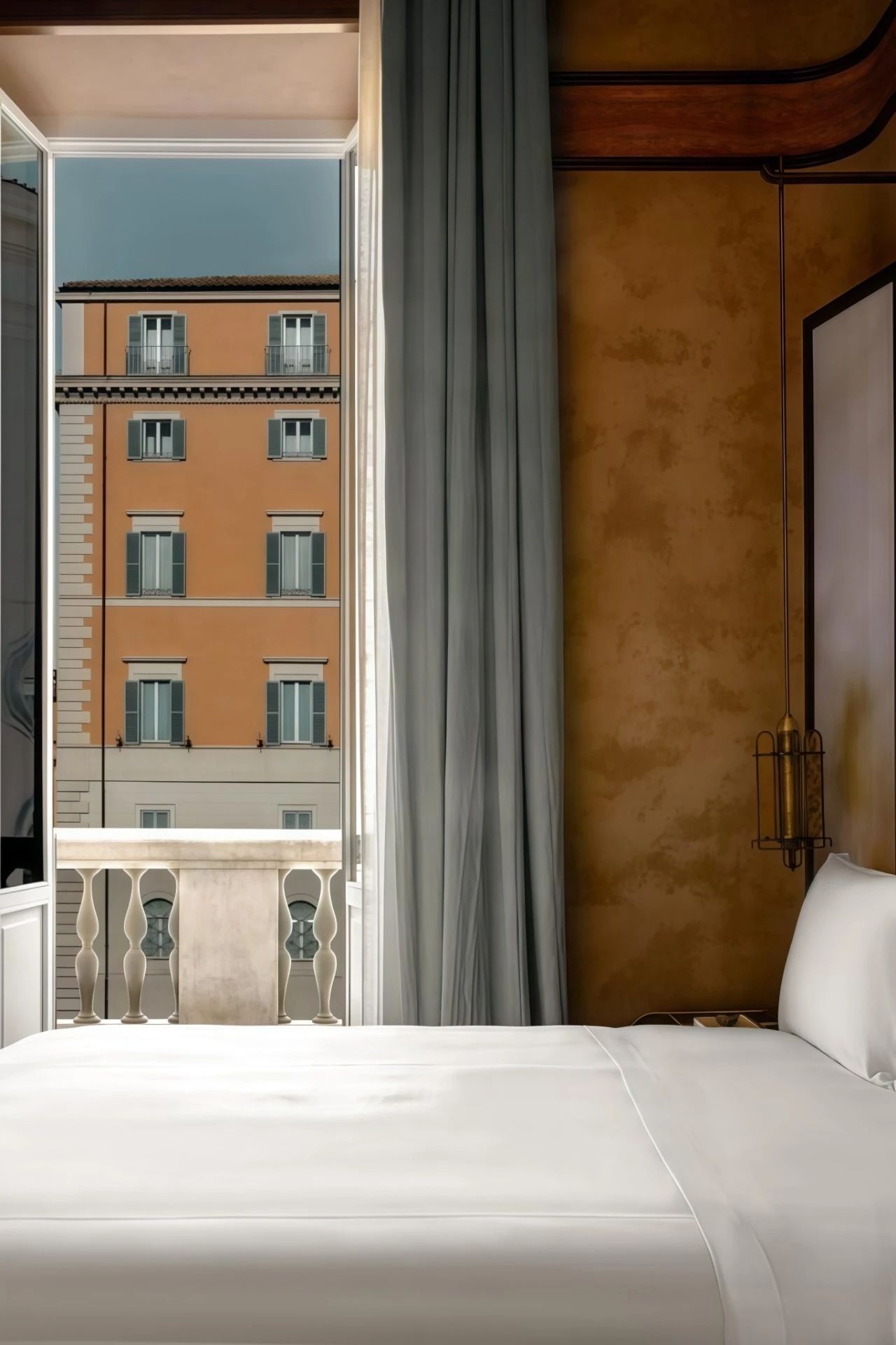 LVMH x 雅高集团全球首家东方快车酒店开幕，老钱风的极致浪漫-53