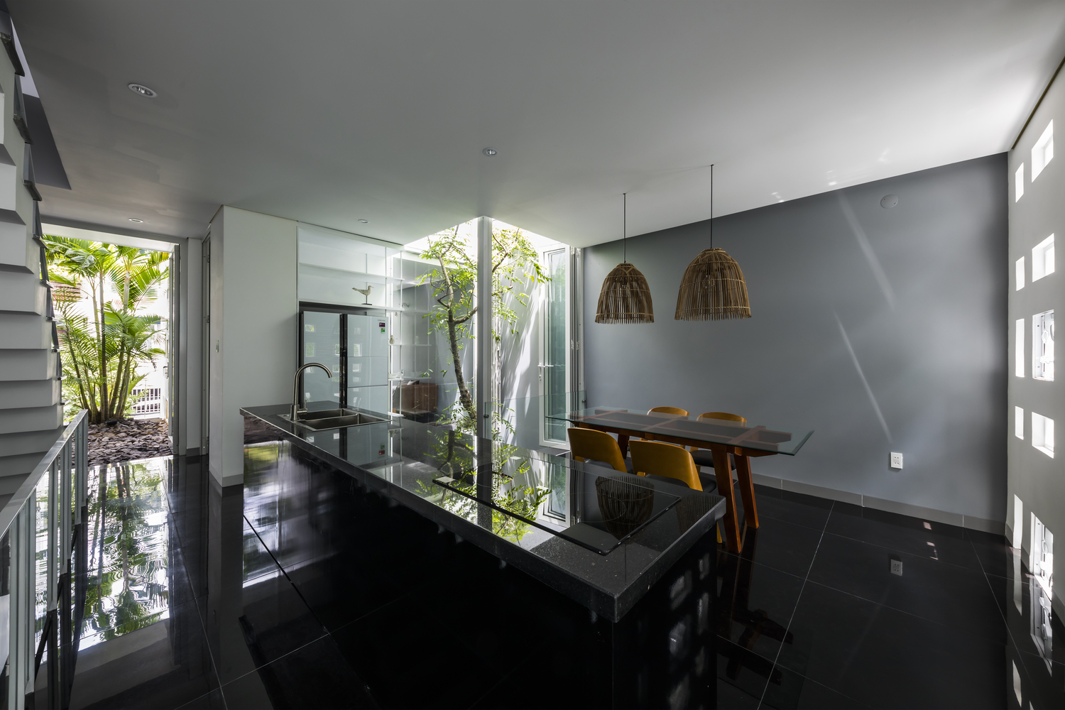 微风轻拂，光影共舞——自然之韵室内设计赏析-24