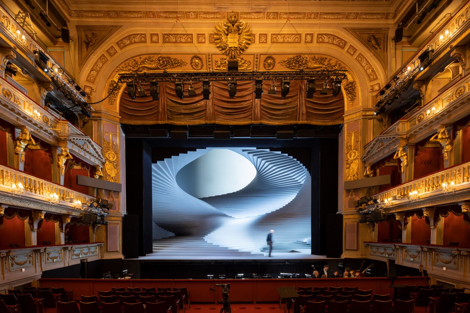 双螺旋舞台 · 致敬贝多芬<费德里奥>歌剧新装-6