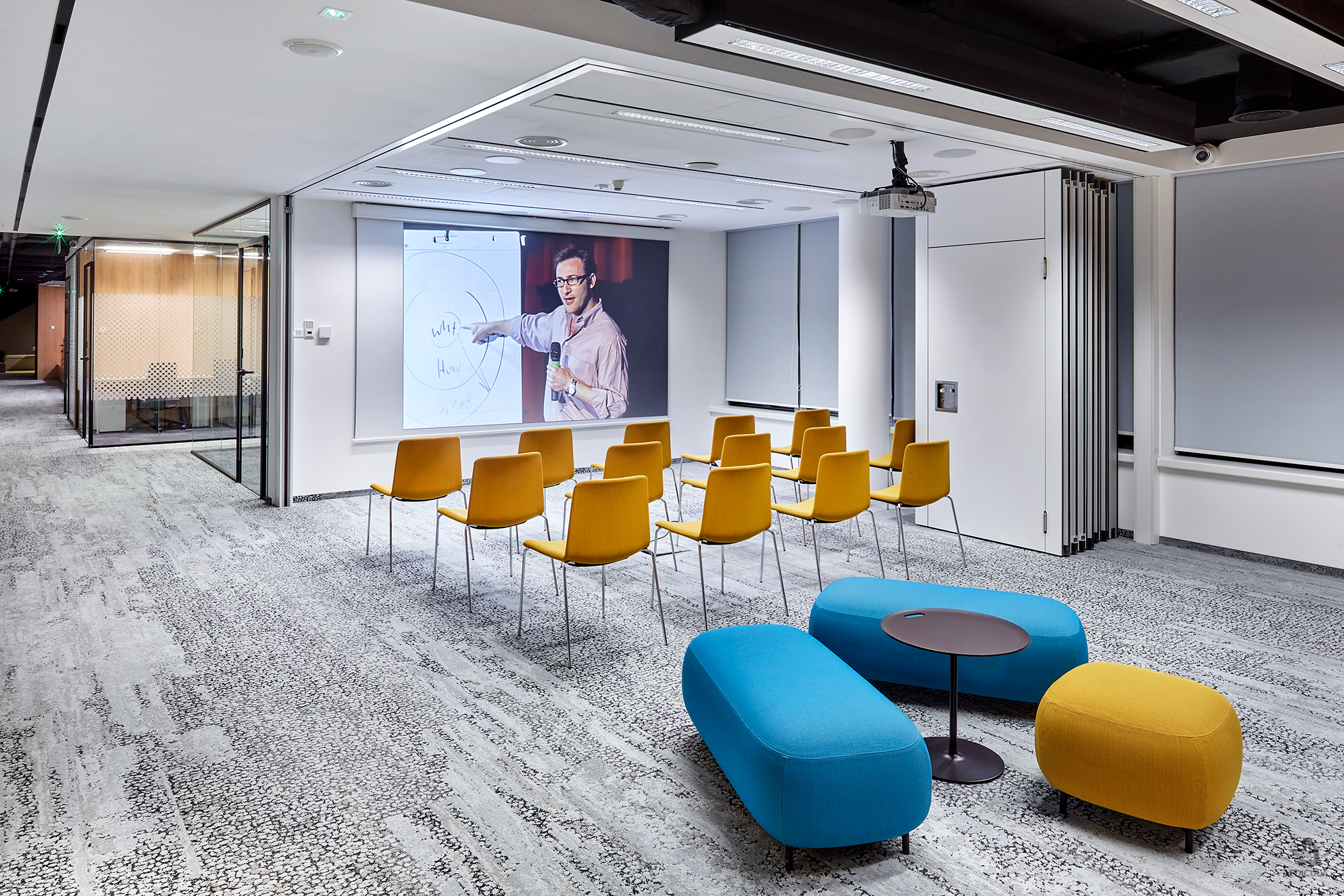 波波共享办公空间丨波兰华沙-35