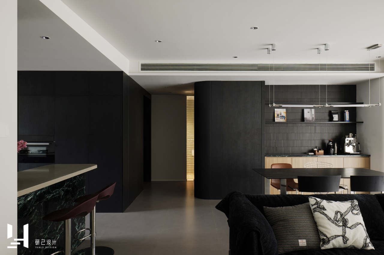 安徽芜湖国宾台142㎡ 《黑色圆舞曲》丨中国芜湖丨研己设计-7