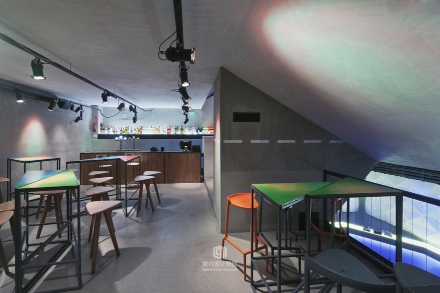 布达佩斯Kocka酒吧-6