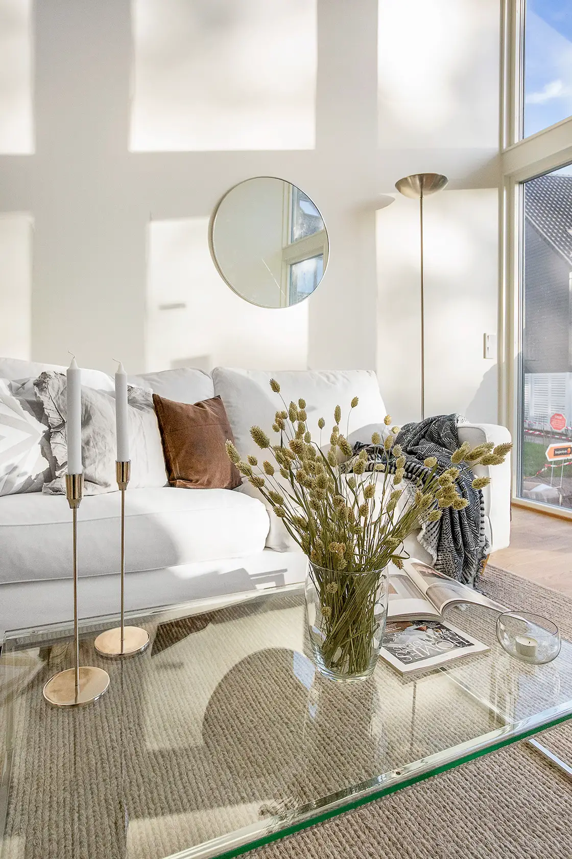 瑞典 25m²全白迷你屋，极致简约之美-2