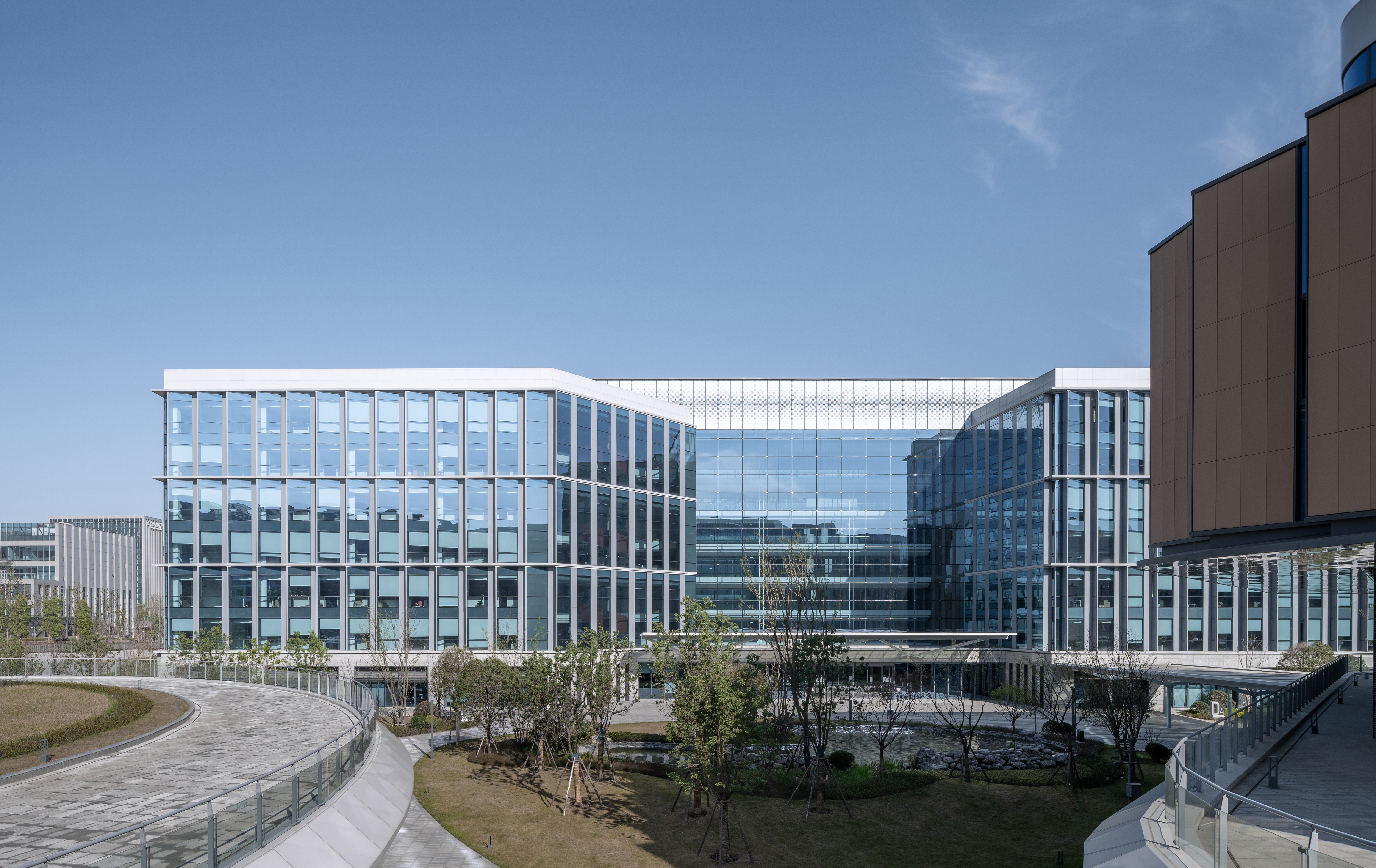 华东院新作：海康威视成都科技园-0