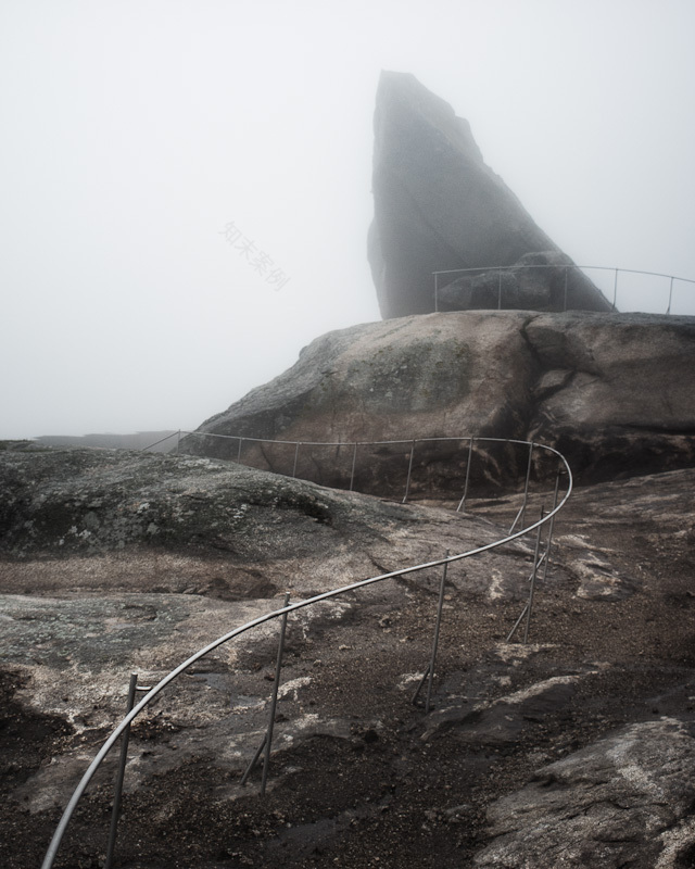 西班牙里韦拉“佩德拉达拉”观景点 | 自然与建筑的和谐融合-33