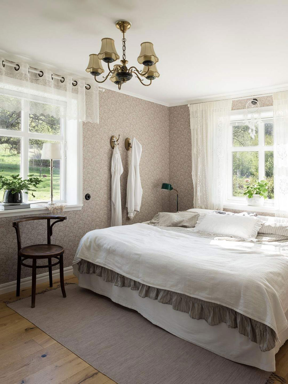 瑞典 19 世纪红墙乡村小屋的温馨设计-11