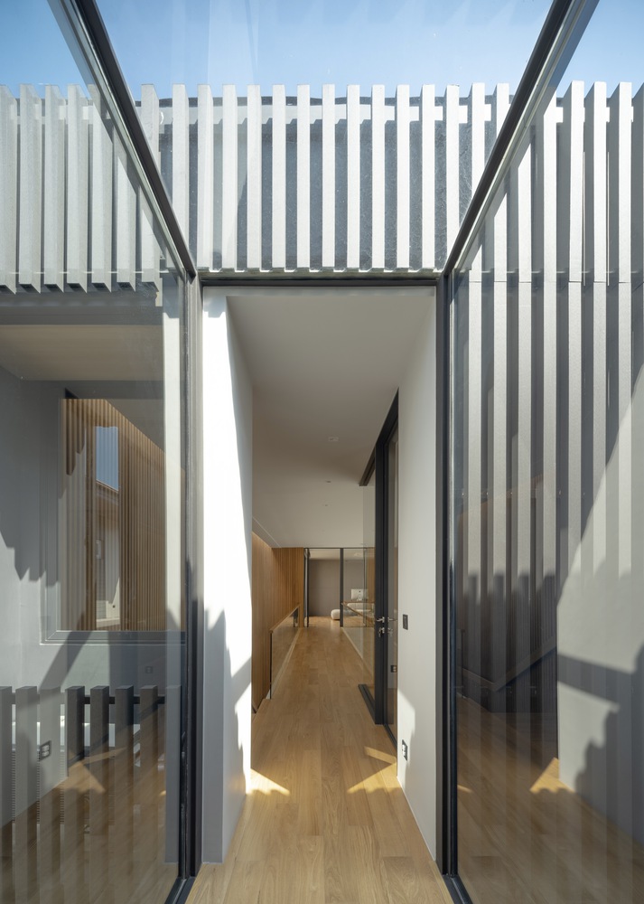 温馨现代的 L 型住宅设计-15