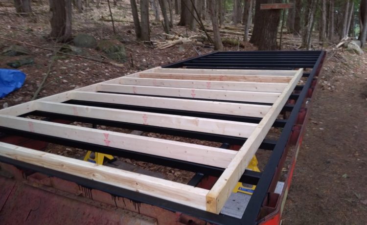 加拿大工程师自制迷你移动房屋丨泰勒·贝内特-7