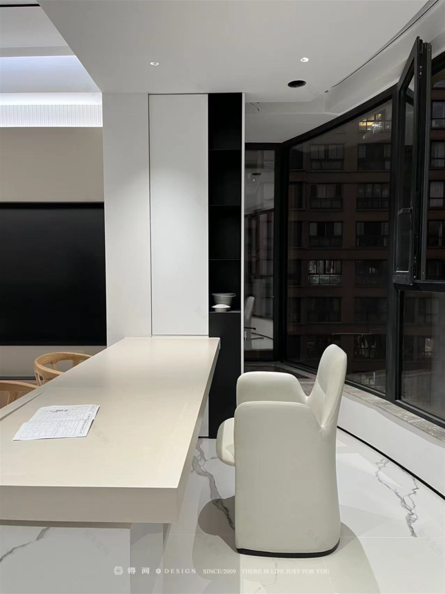 实景首发丨双餐厅、地台儿童房...用治愈系原木住宅给春日来信-235