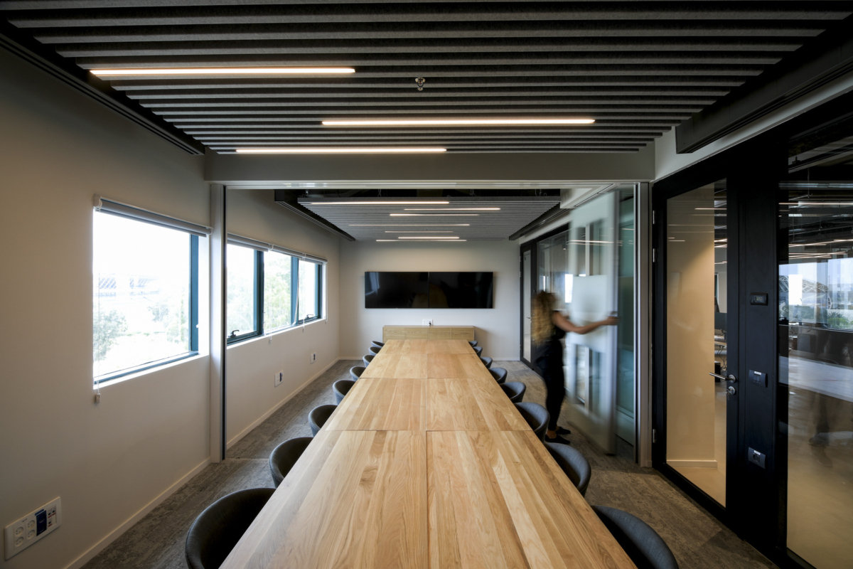 神秘电子元件公司办公室-18