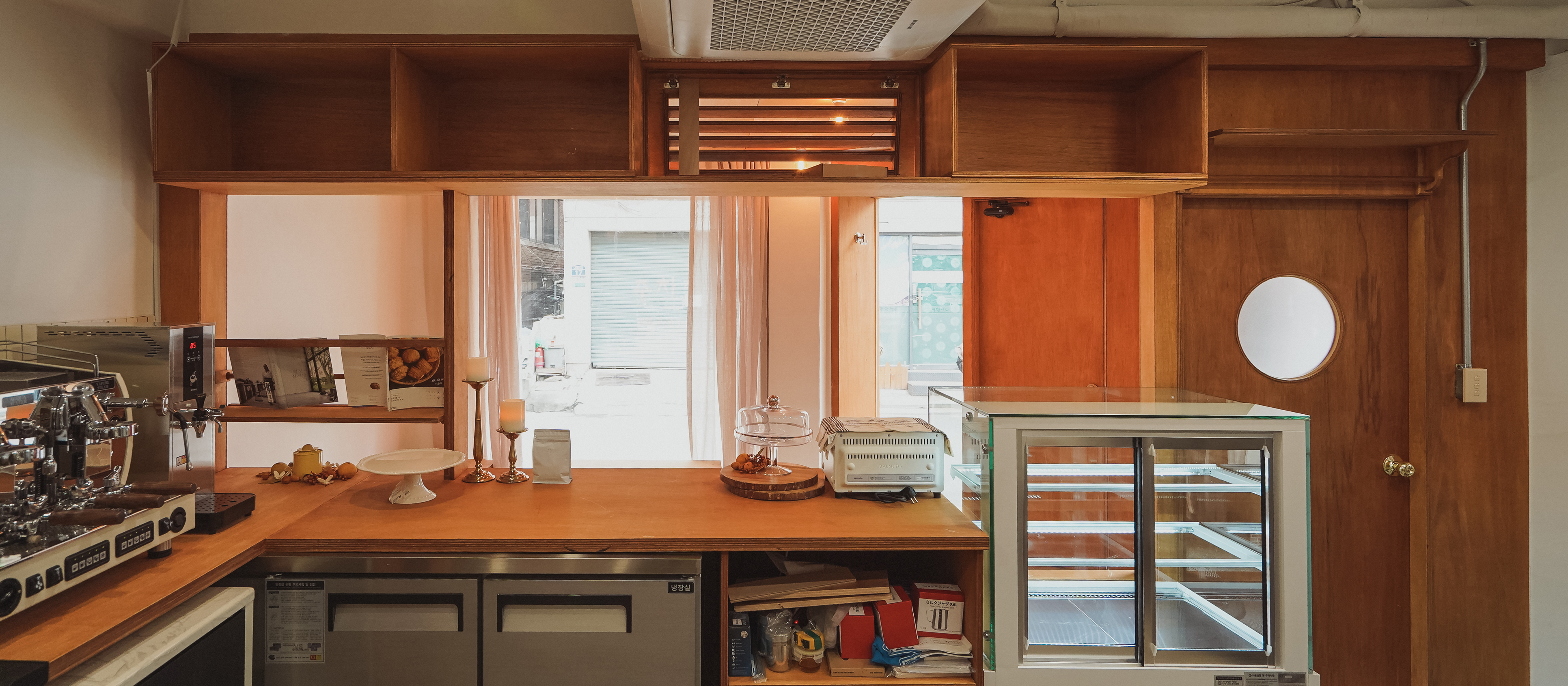 7 平米石砖特色烘焙店设计-6