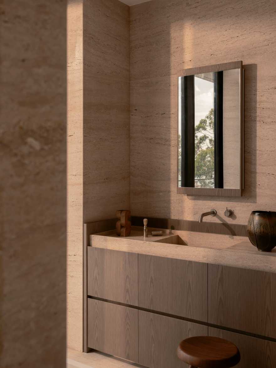 Back of the Moon: A Multi-Generational Coastal Retreat in Maianbar.-25